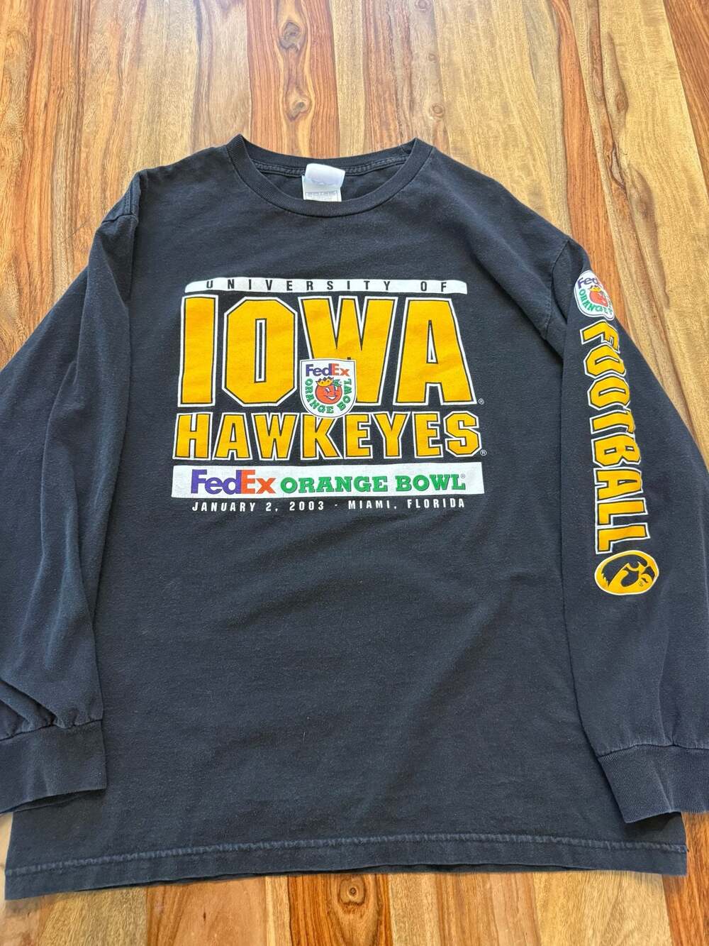 Vintage 2003 Iowa Hawkeyes FedEx Orange Bowl Long Sleeve T-Shirt